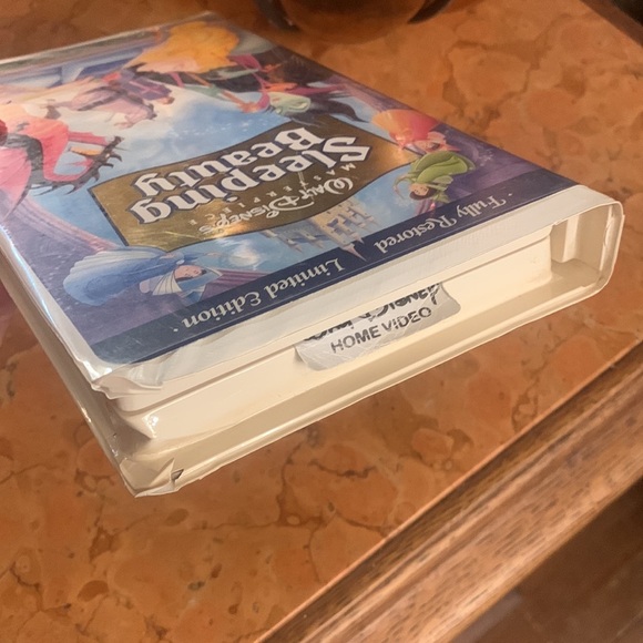 Walt Disney Sleeping Beauty VHS - Picture 4 of 7